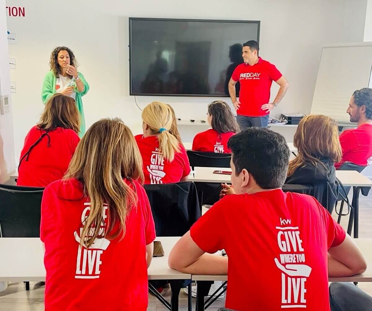 Journée Red Day Keller Williams au profit de Petit Coeur de Beurre pitch dans les locaux Journée Red Day Keller Williams au profit de Petit Coeur de Beurre pitch dans les locaux